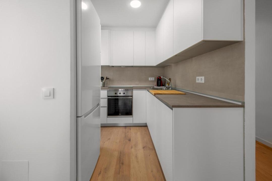 2 Bedrooms 1 Bathroom Furnished - Delicias - Bright - Mintystay Madrid Extérieur photo